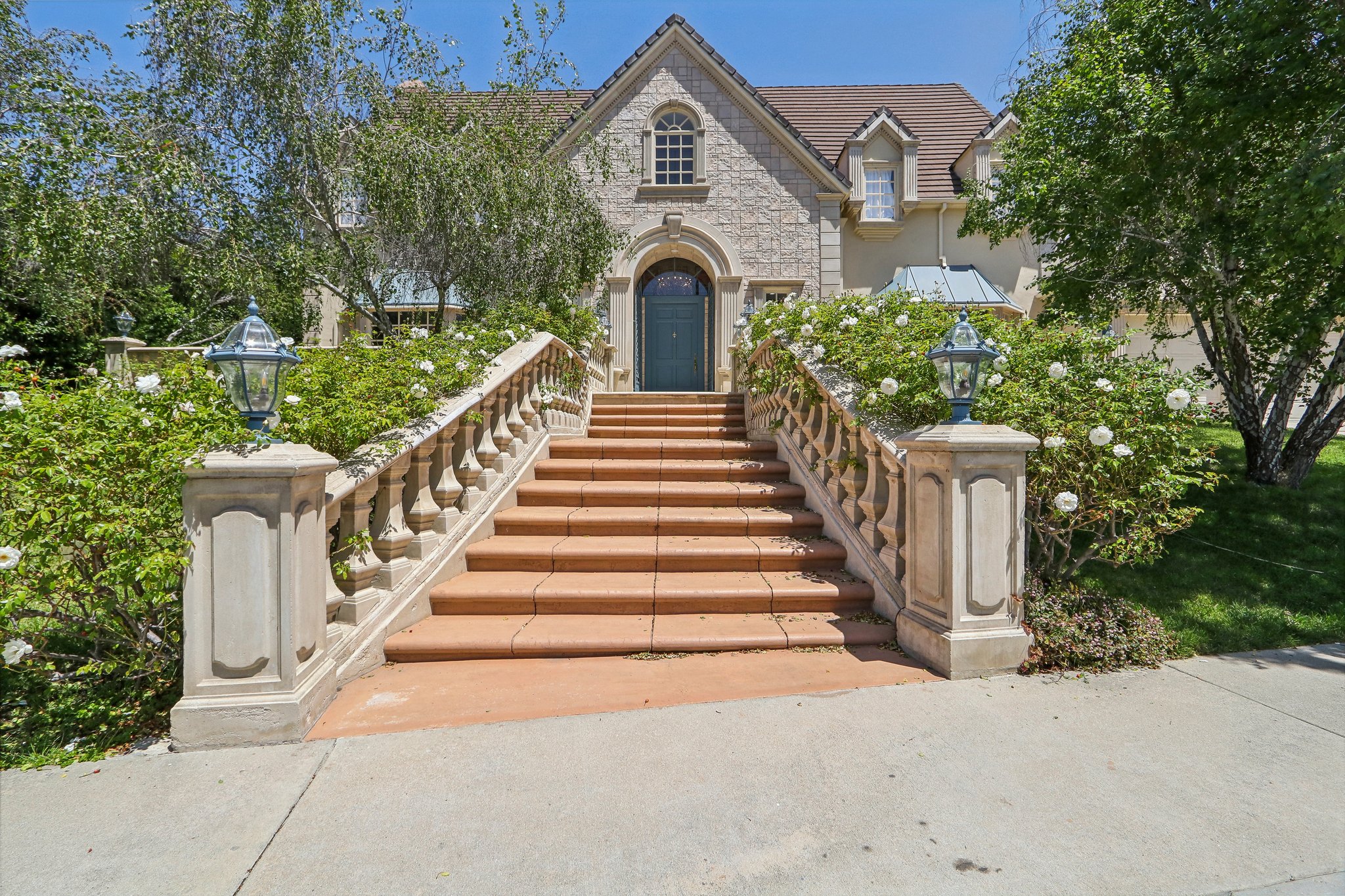 Westchester Dr-002.jpg