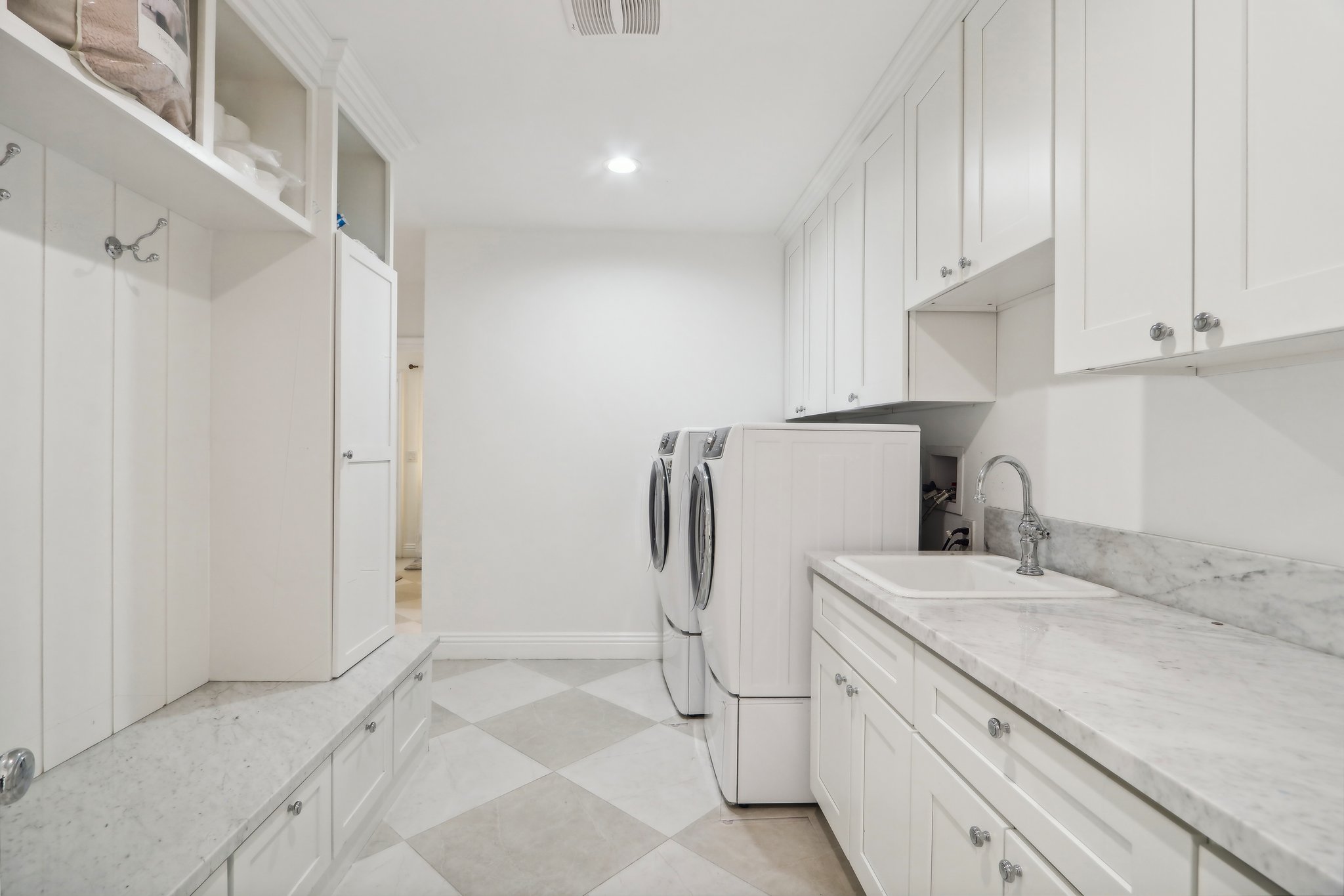 Westchester Dr-052.jpg