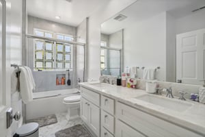 Westchester Dr-065.jpg