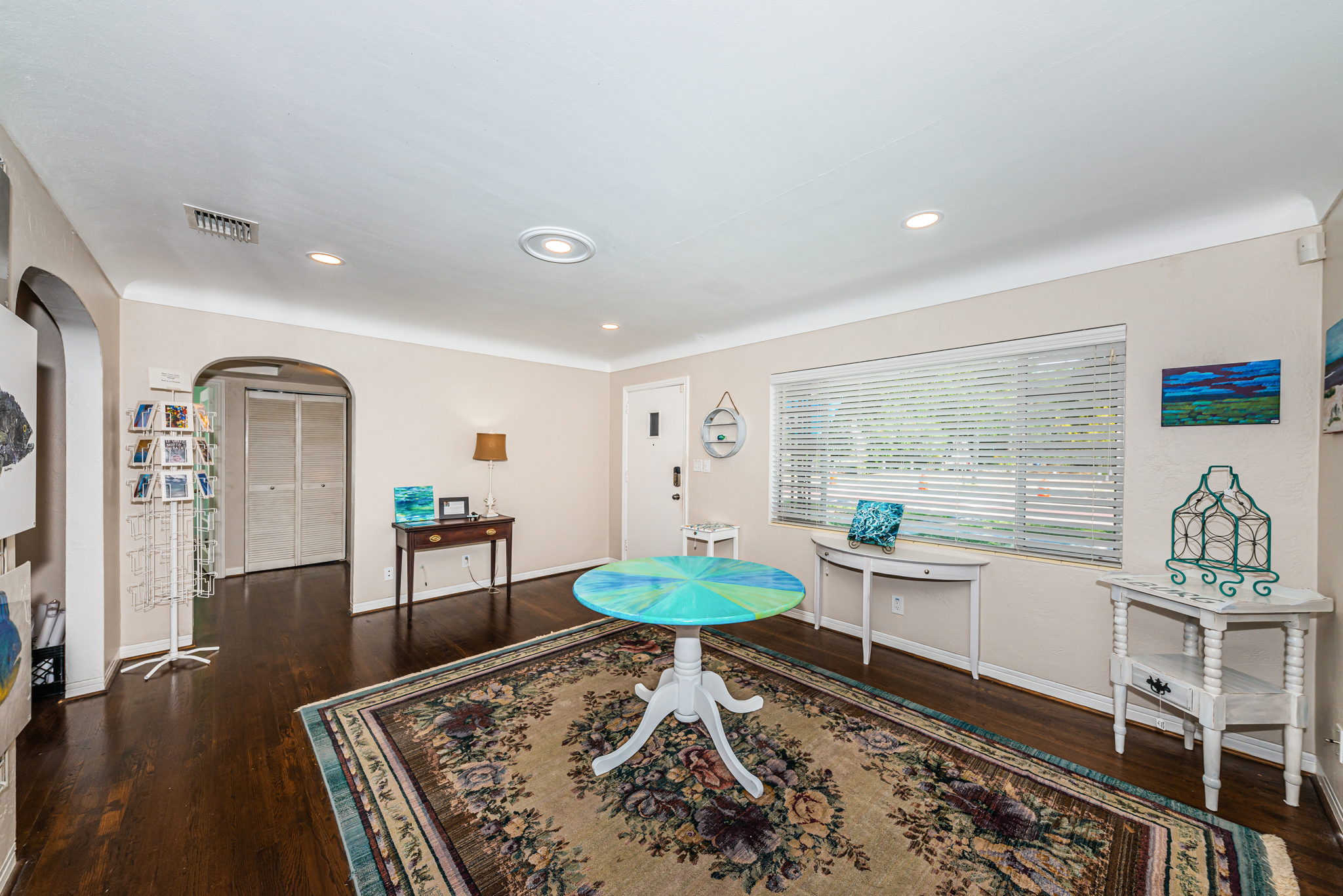 4609 1st Ave S, St. Petersburg, FL 33711 YourDigitalPro, Inc