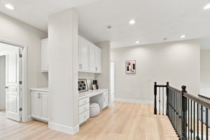 Photo 33