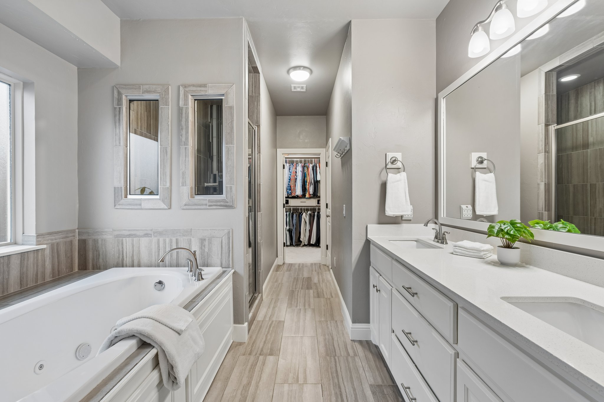 4609 NW 162nd St_028.jpg