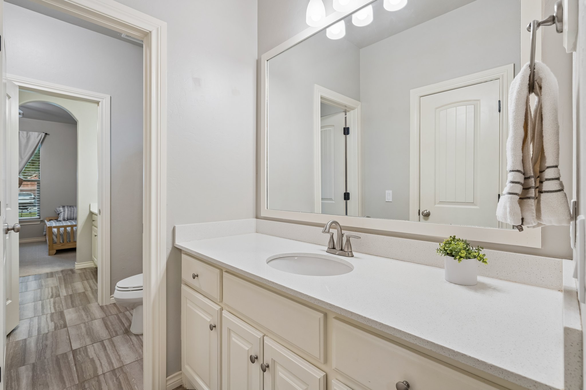 4609 NW 162nd St_047.jpg