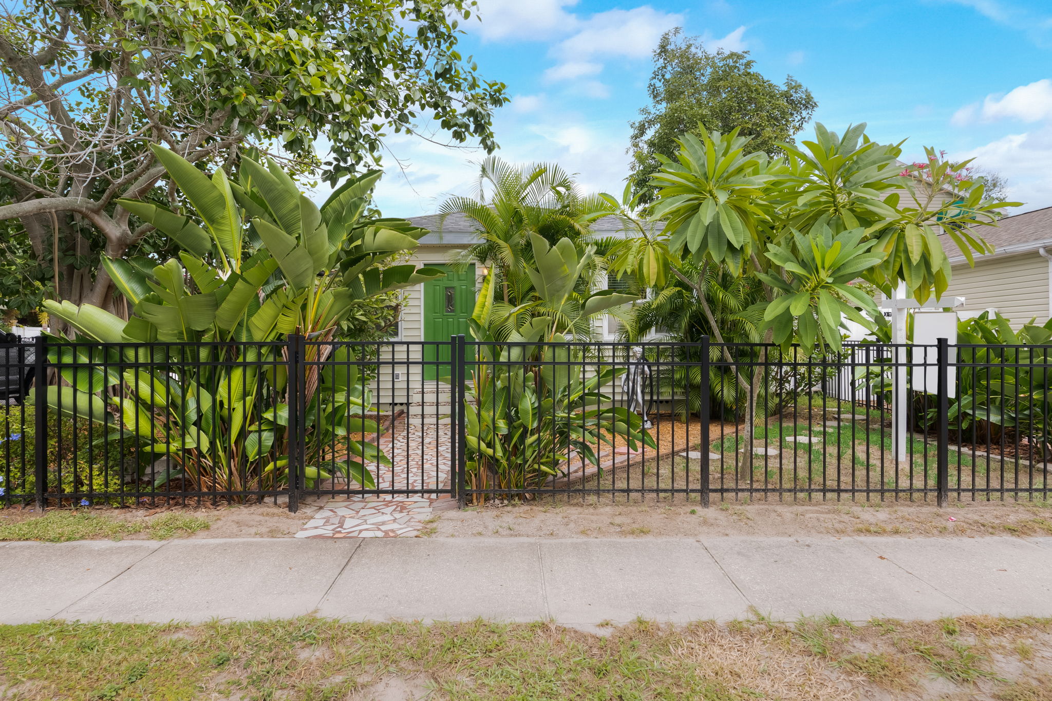 Cypress Pointe Dr -003