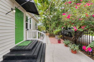 Cypress Pointe Dr -033