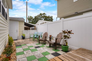 Cypress Pointe Dr -029
