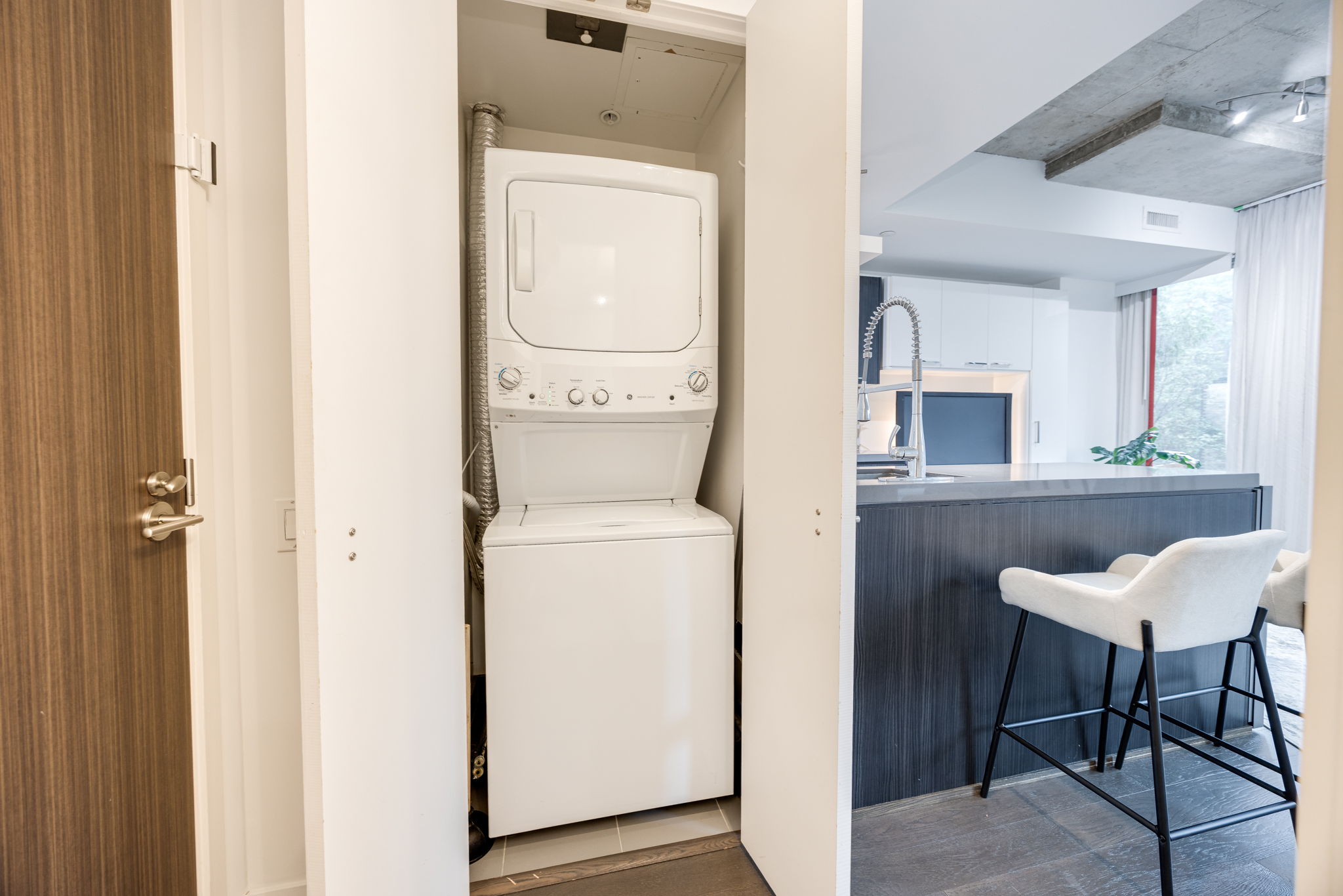 Toronto property showcase — delivered property photograph 17