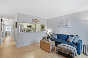 008_f8_461 Dela Vina Ave 103