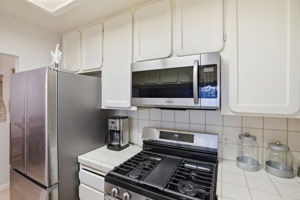 012_f8_461 Dela Vina Ave 103