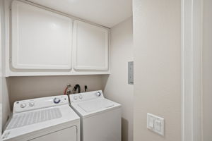 024_f8_461 Dela Vina Ave 103
