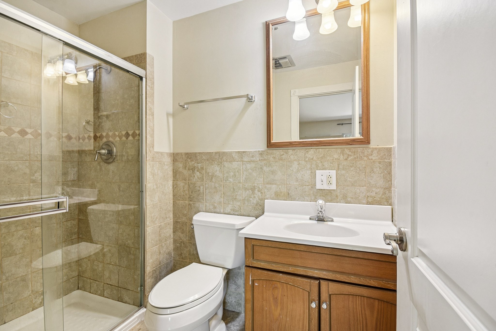 N Jonathan Dr 202-S1909-021.jpg