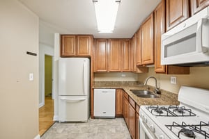 N Jonathan Dr 202-S1909-006.jpg