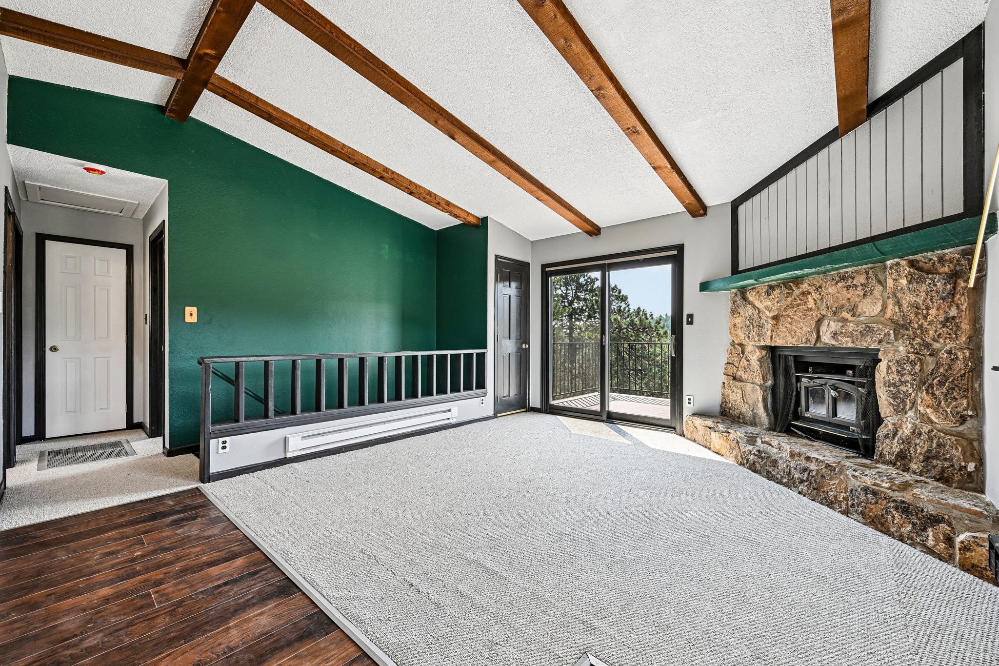 Yellow Pine Dr-S0508-011.jpg
