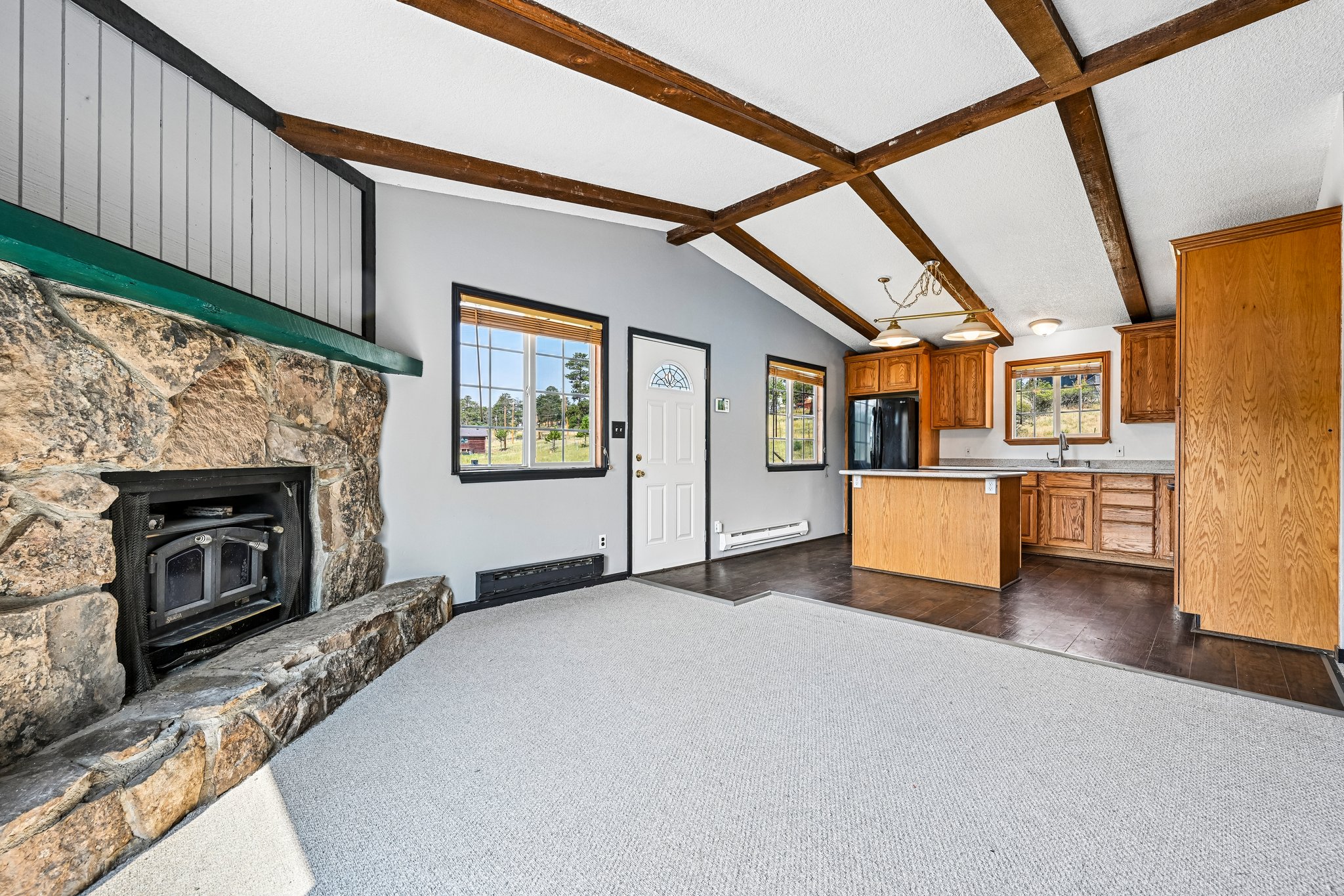 Yellow Pine Dr-S0508-014.jpg