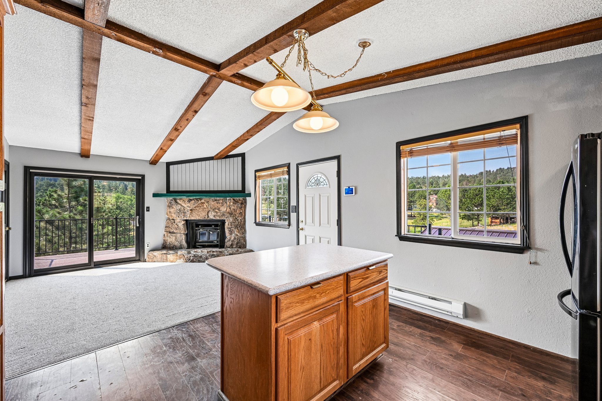 Yellow Pine Dr-S0508-017.jpg