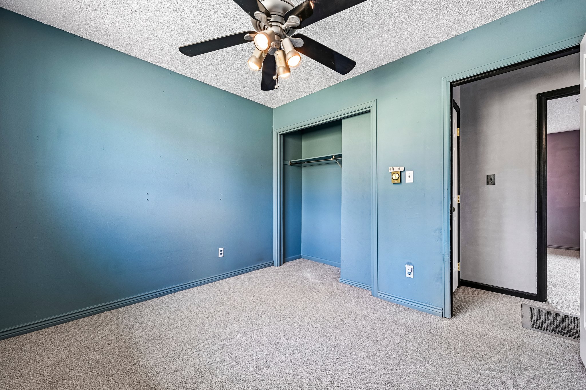 Yellow Pine Dr-S0508-025.jpg