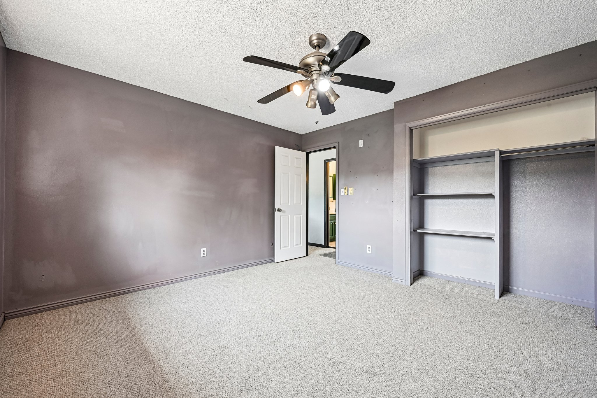 Yellow Pine Dr-S0508-028.jpg