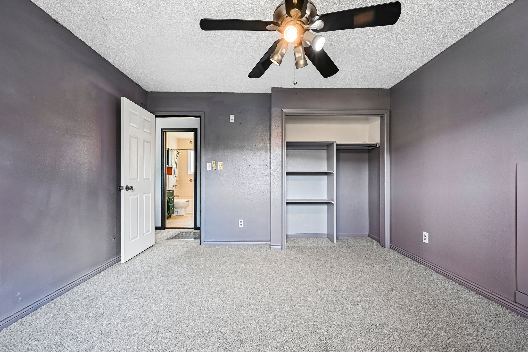 Yellow Pine Dr-S0508-029.jpg