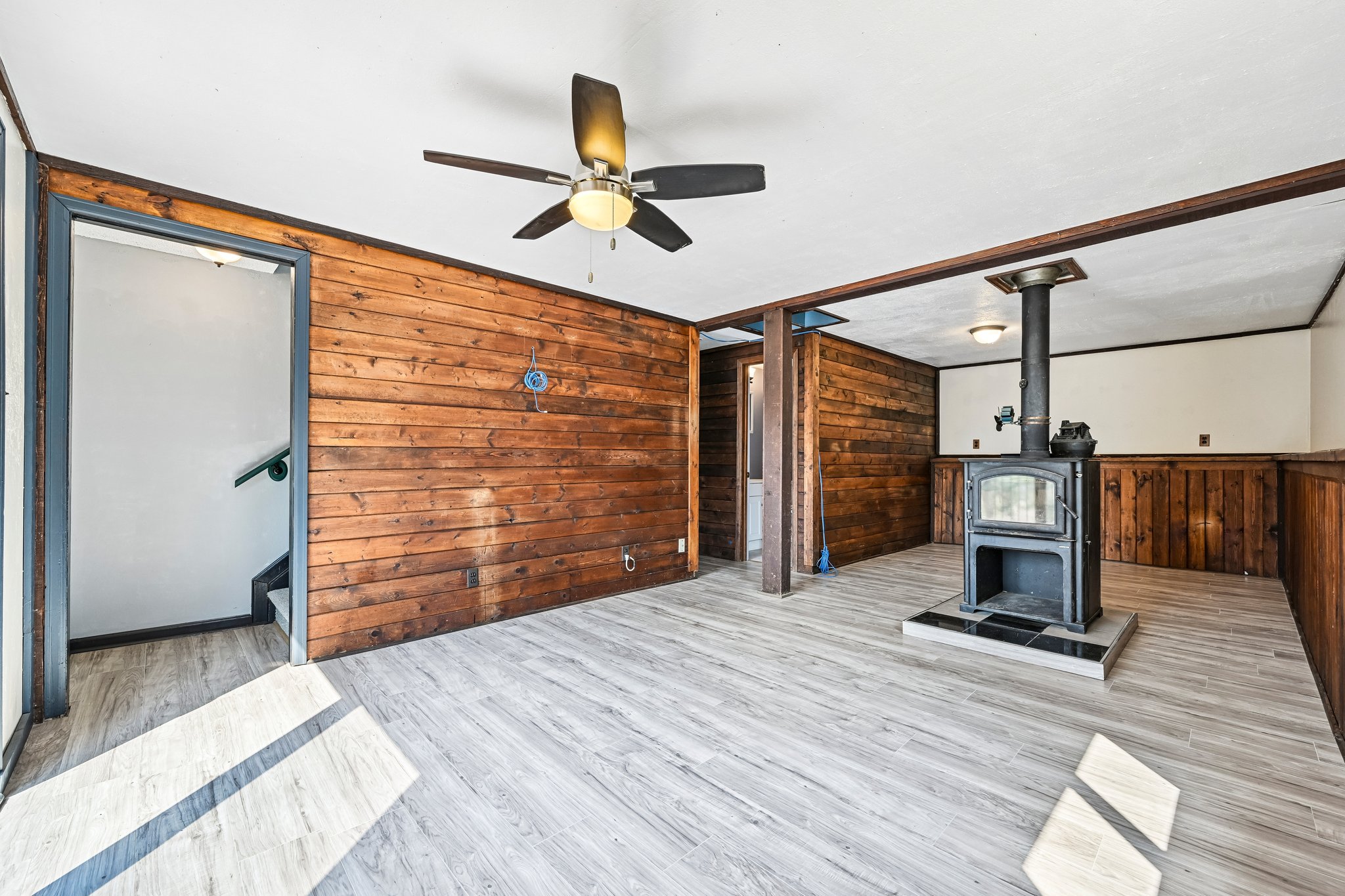 Yellow Pine Dr-S0508-031.jpg