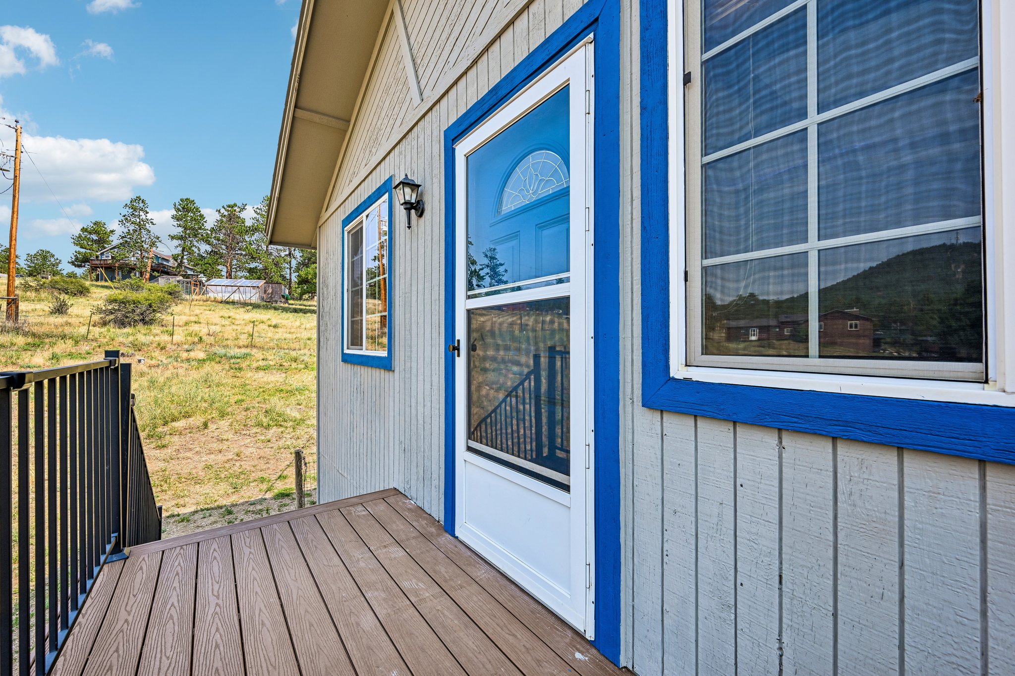 Yellow Pine Dr-S0508-041.jpg