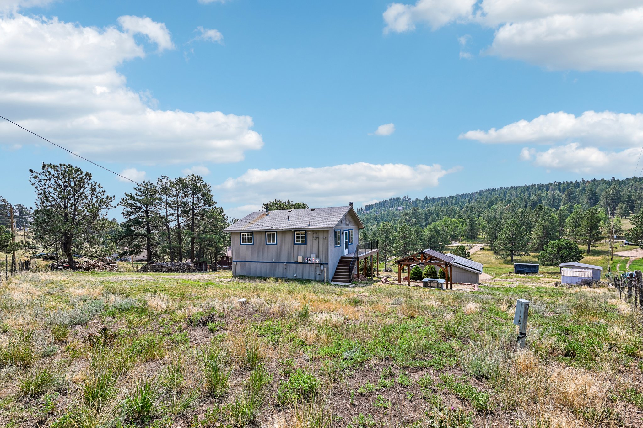 Yellow Pine Dr-S0508-048.jpg