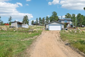 Yellow Pine Dr-S0508-001.jpg