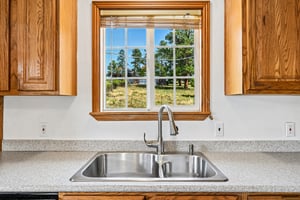 Yellow Pine Dr-S0508-021.jpg