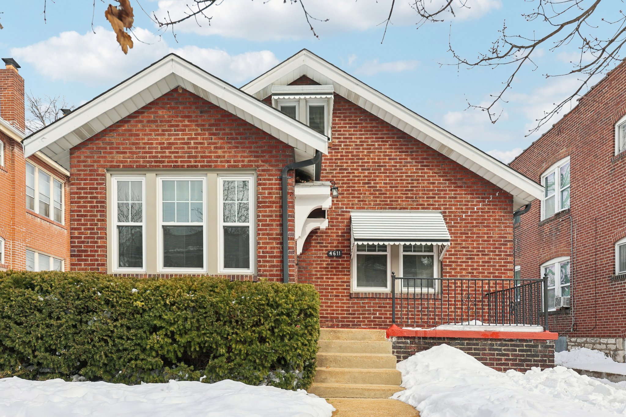 4611 Quincy St-S3001-002.jpg