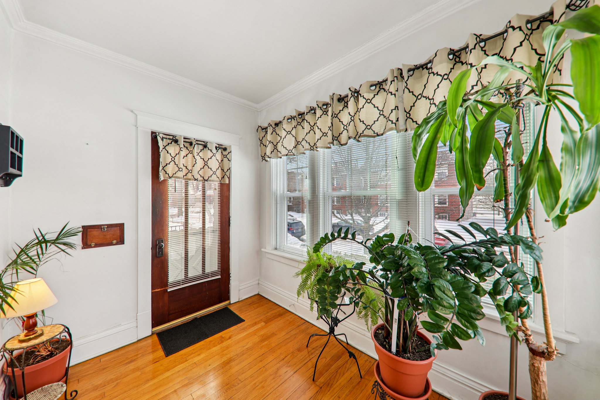 4611 Quincy St-S3001-007.jpg