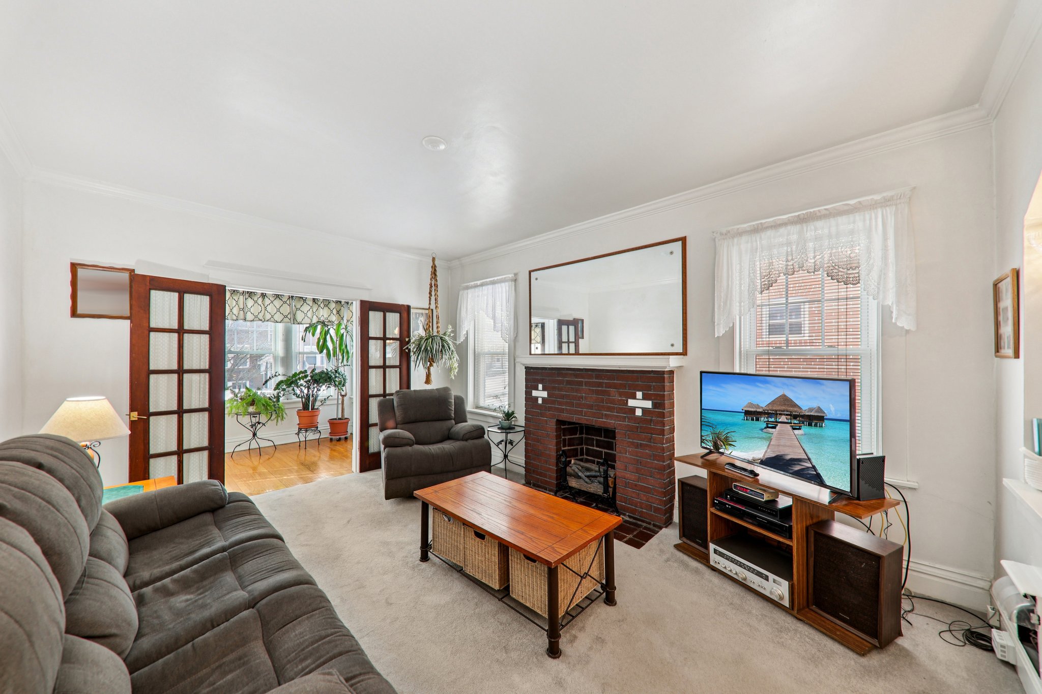4611 Quincy St-S3001-010.jpg