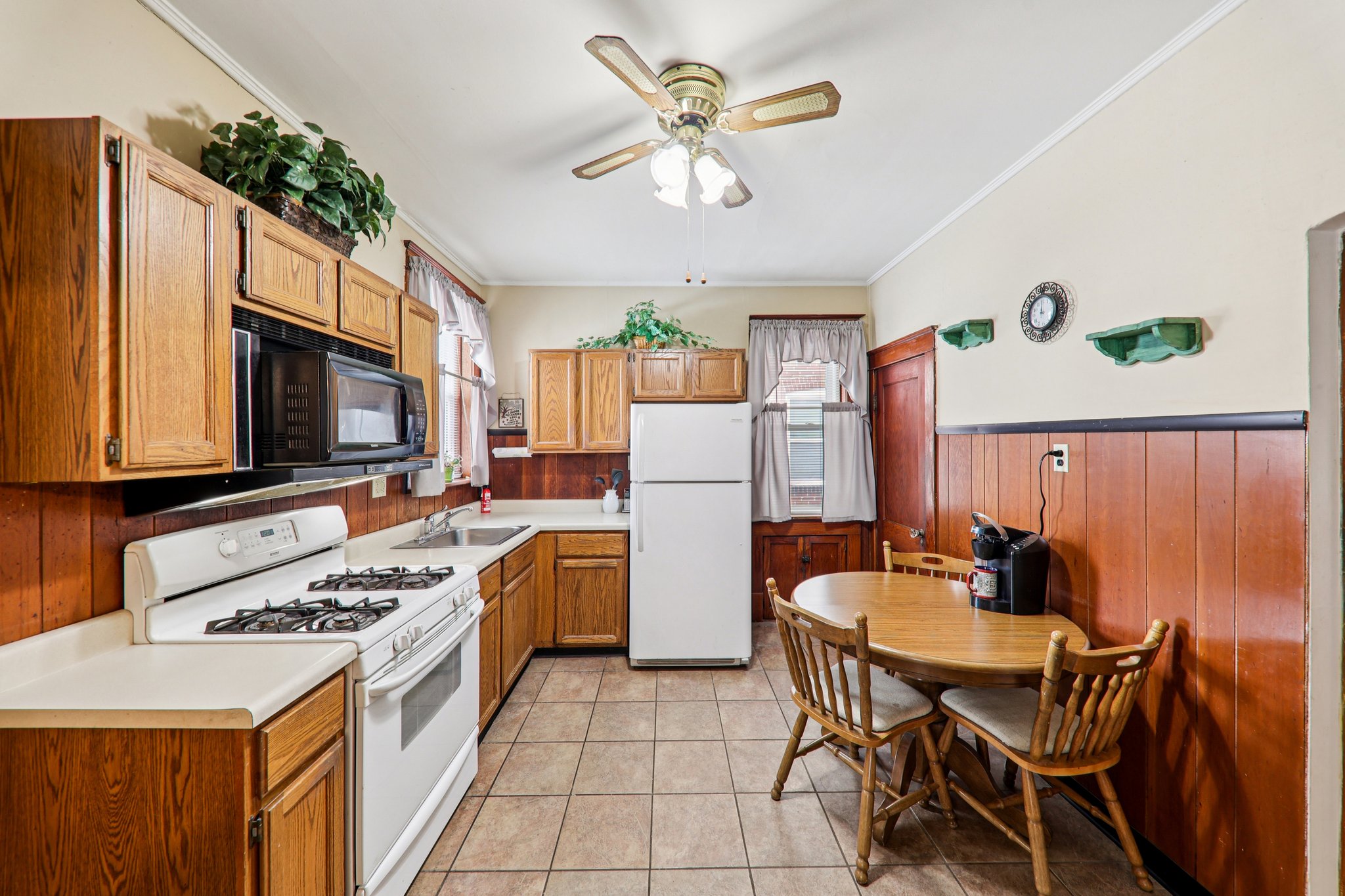 4611 Quincy St-S3001-018.jpg