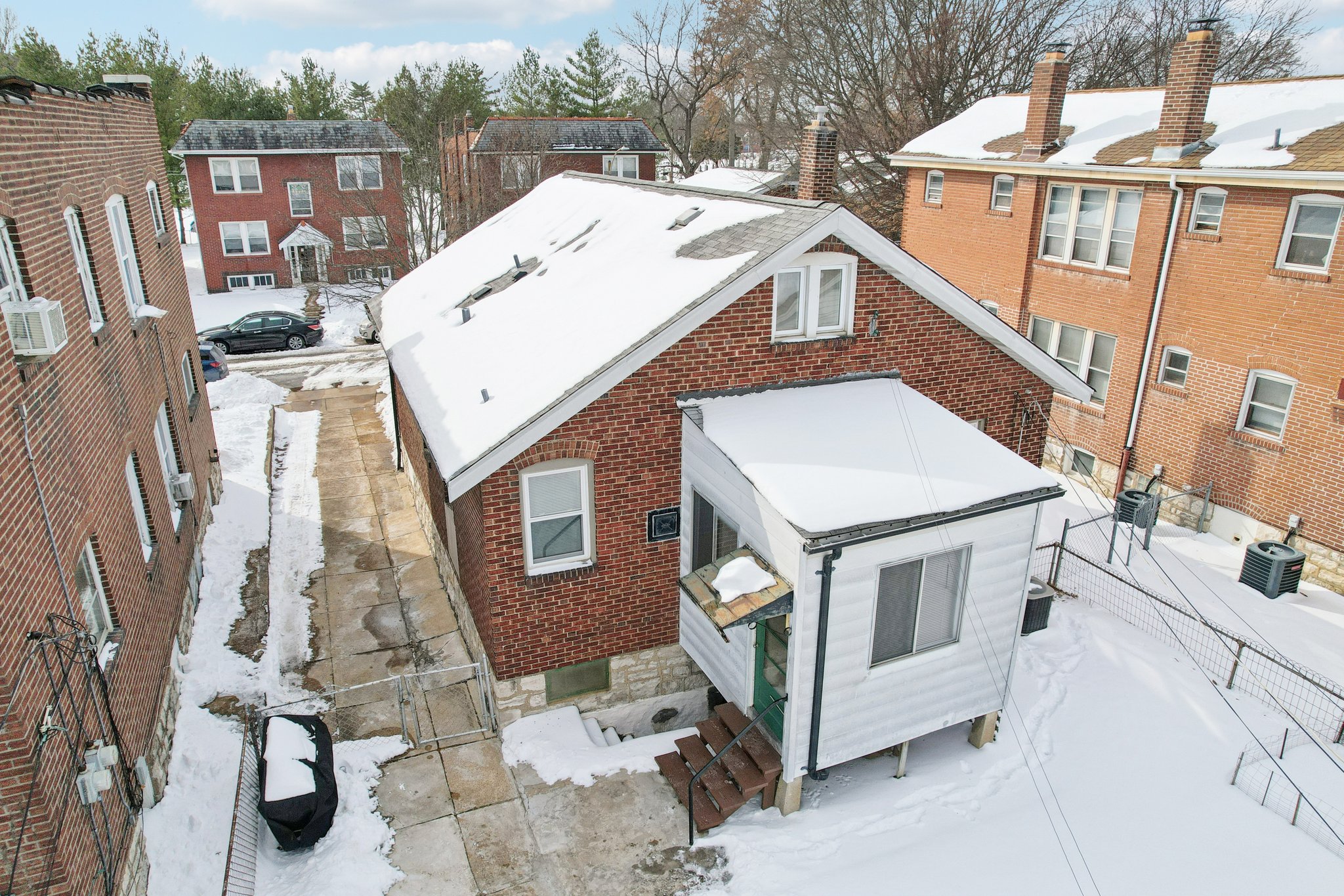 4611 Quincy St-S3001-046.jpg