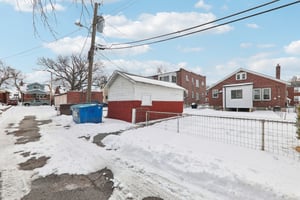 4611 Quincy St-S3001-038.jpg