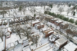 4611 Quincy St-S3001-042.jpg