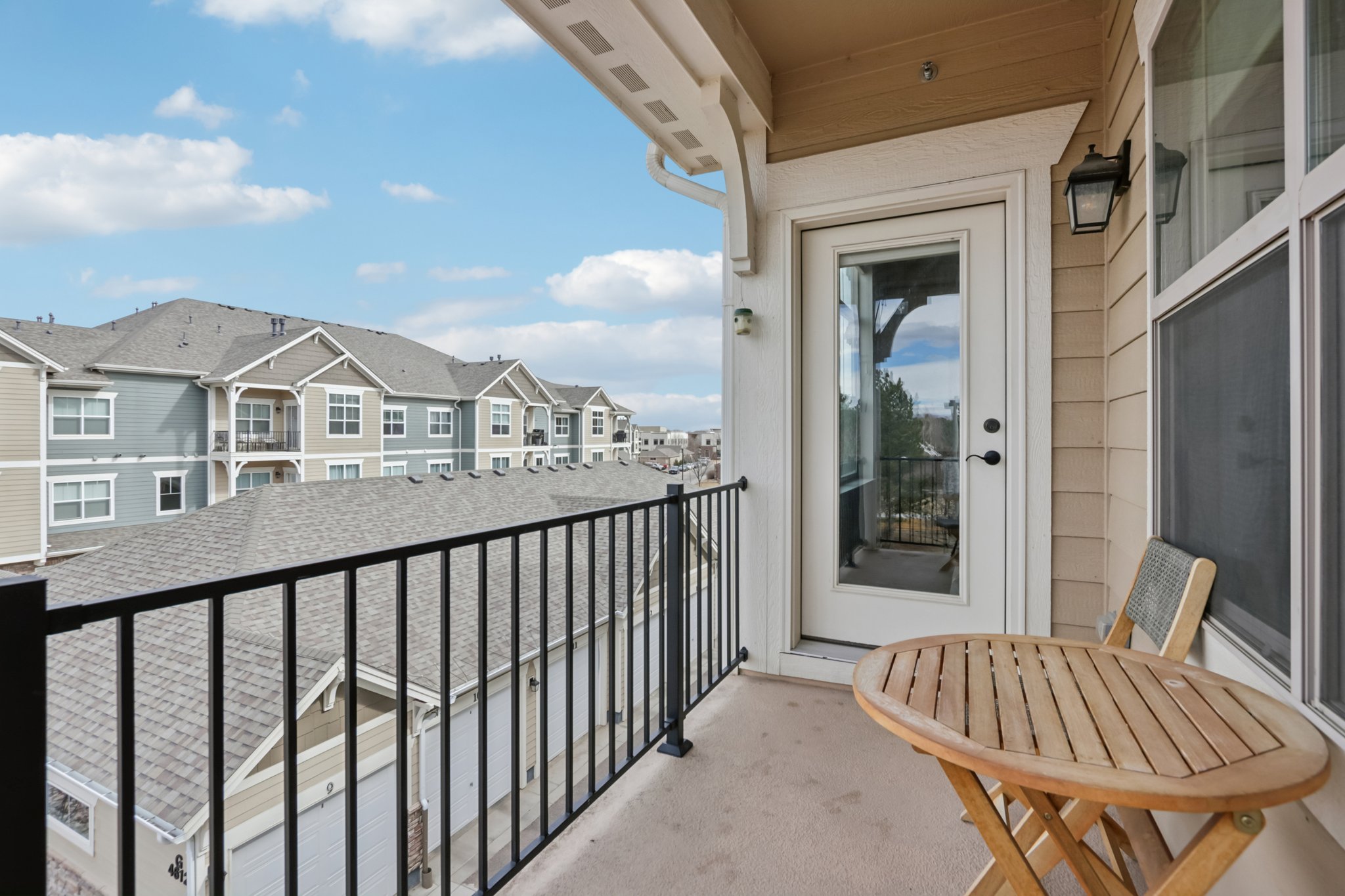 Enjoy Outdoor Dining or Morning Coffee with Mountain Views! End Unit Condo!