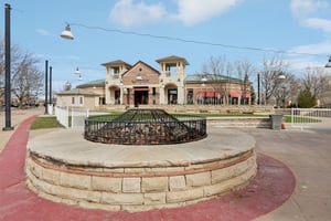 Close to Centerra Shops & Restaurants