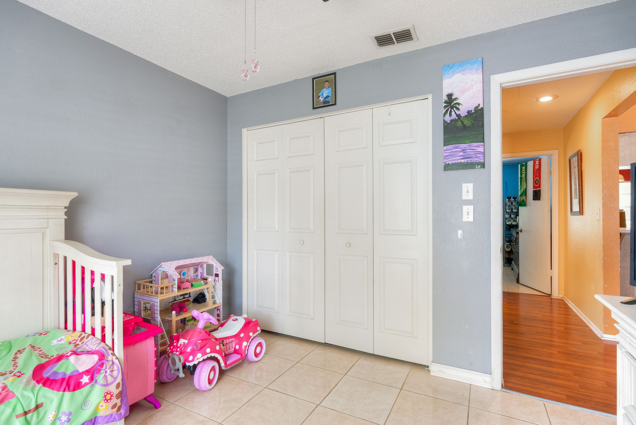 N Country Hills Rd-025