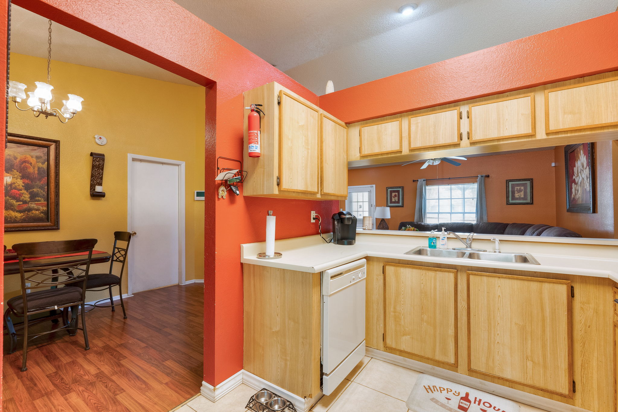 N Country Hills Rd-017