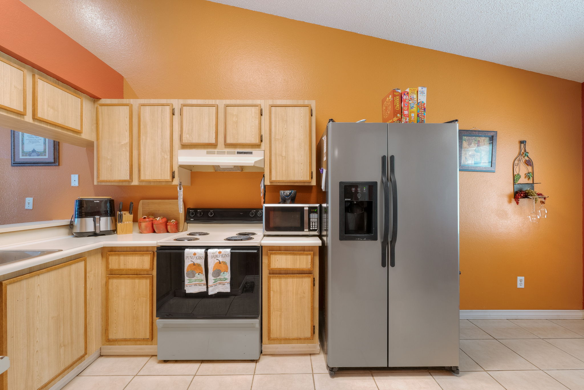 N Country Hills Rd-015