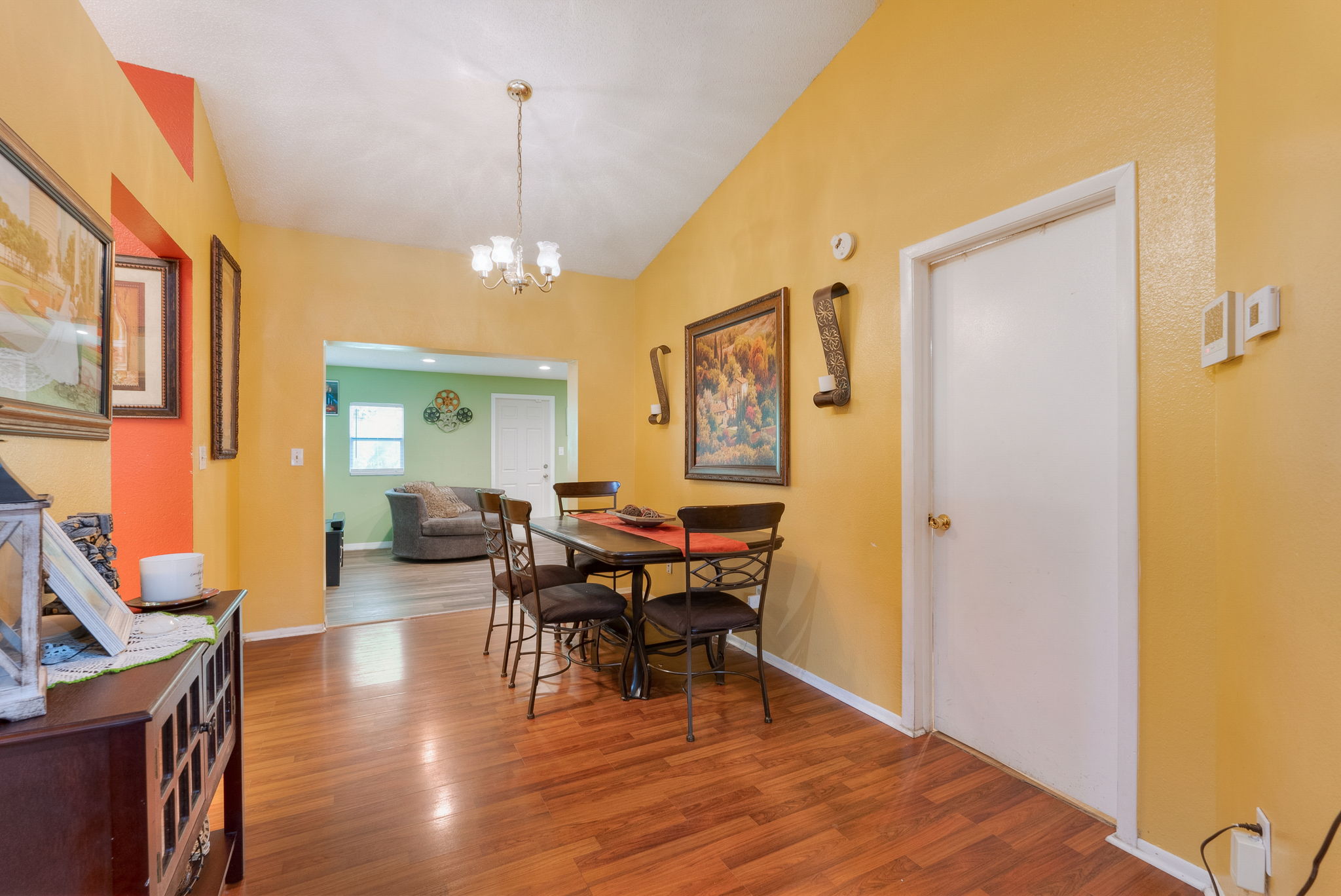 N Country Hills Rd-011