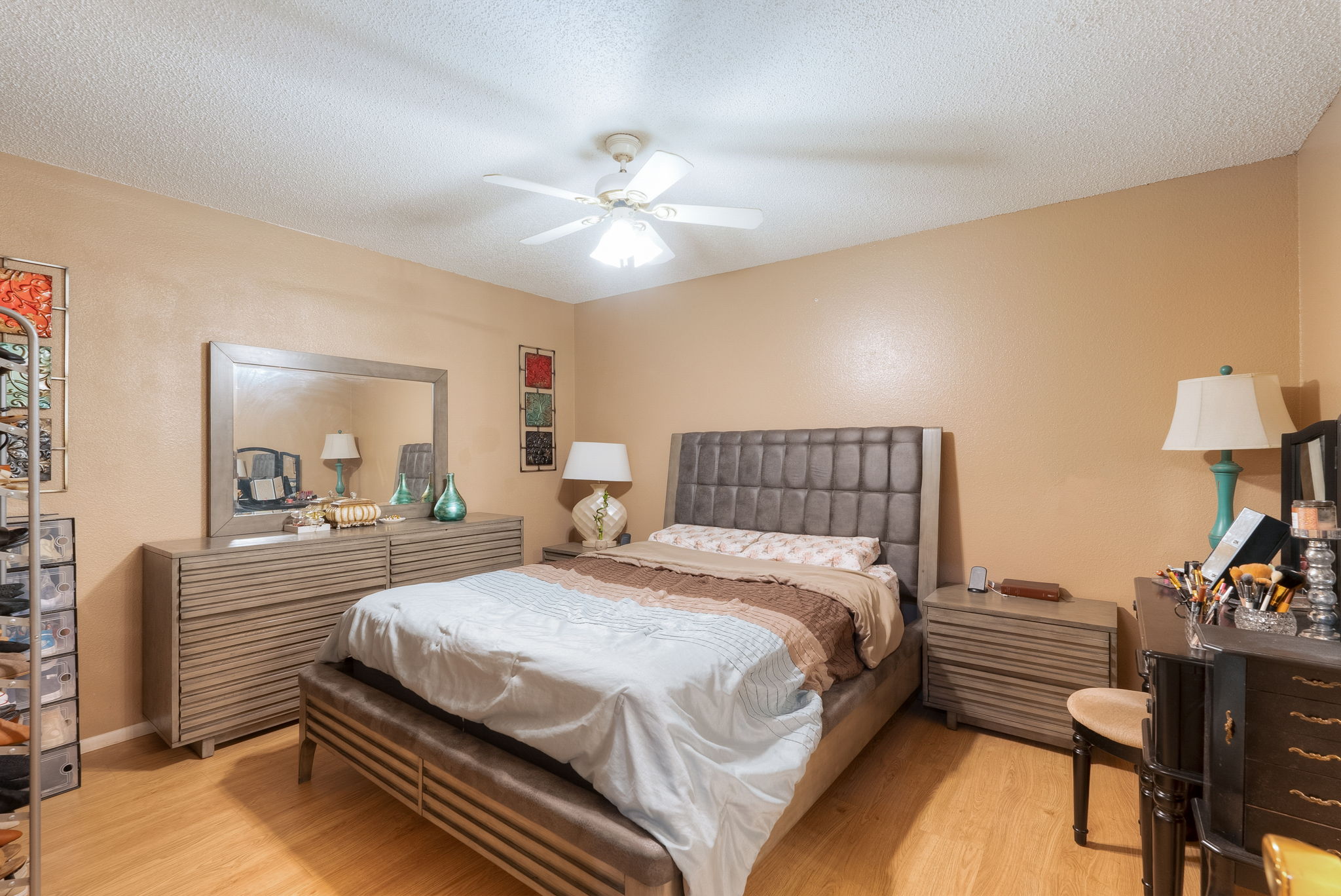 N Country Hills Rd-018