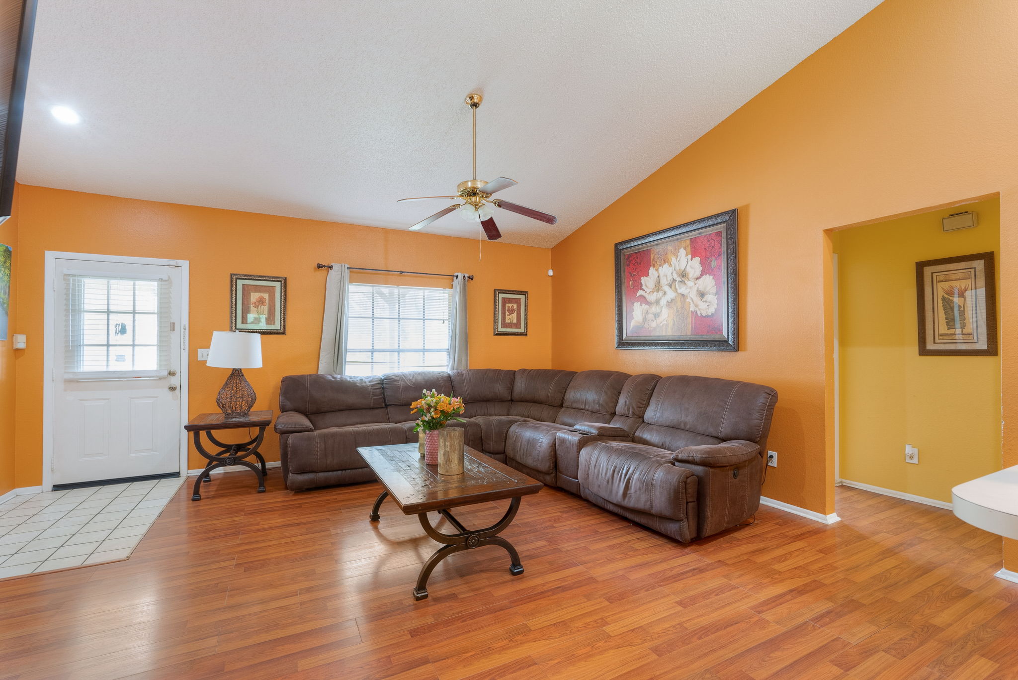 N Country Hills Rd-009