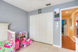 N Country Hills Rd-025