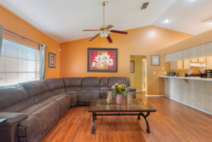 N Country Hills Rd-008