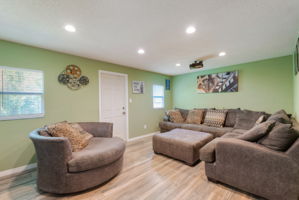 N Country Hills Rd-005