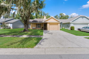 N Country Hills Rd-002