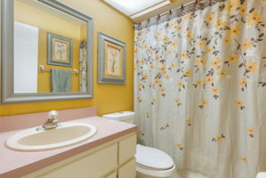 N Country Hills Rd-022