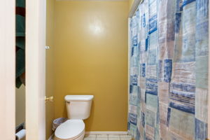 N Country Hills Rd-021