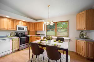 5A3A1600 virtually staged.jpeg