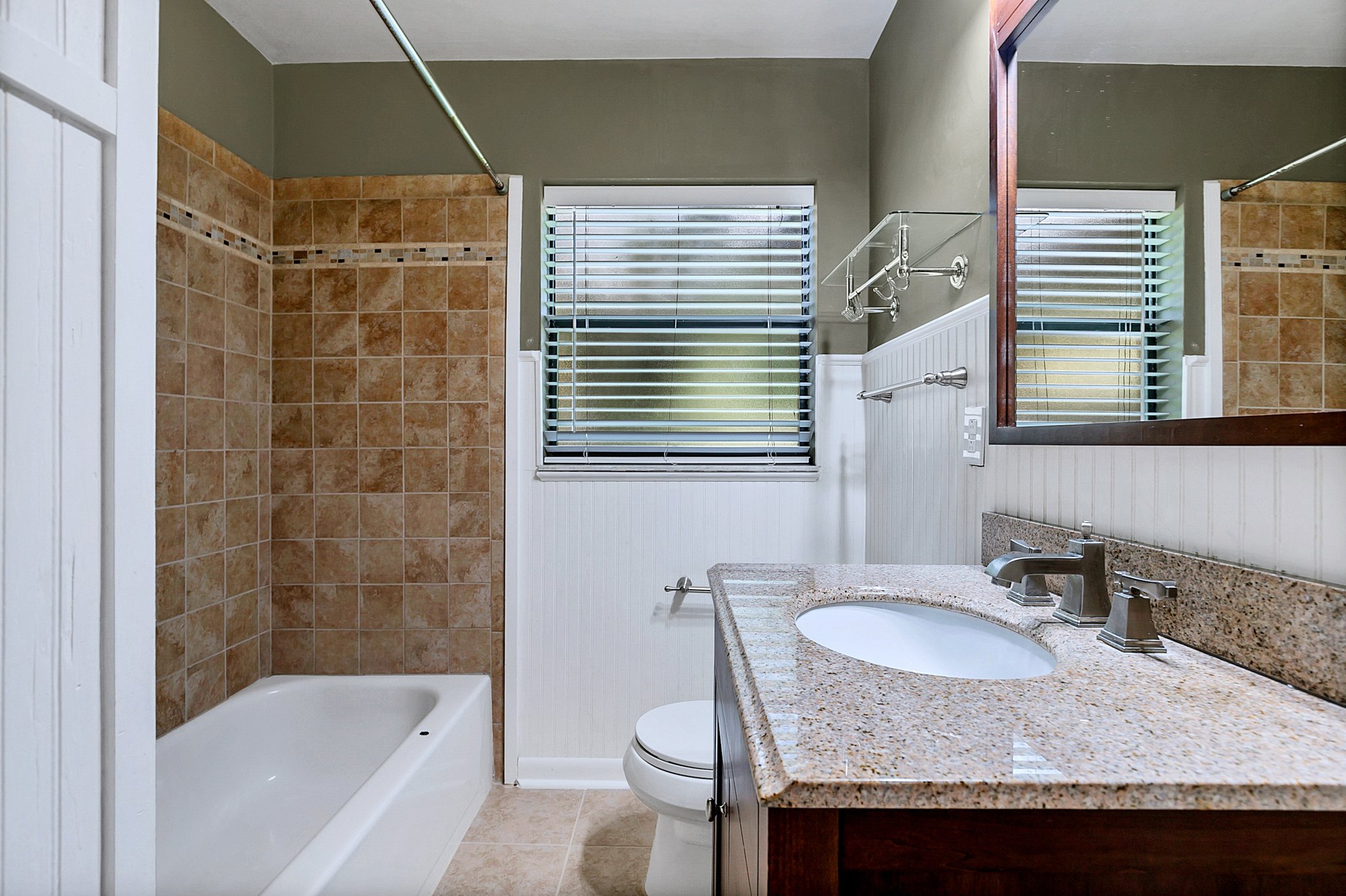 4615 S Ferncreek Ave, Orlando, FL 32806, USA Photo 27